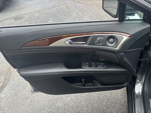 Used 2020 Lincoln MKZ Reserve w/ Elements Package image 11