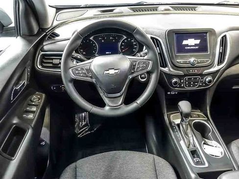 Used 2024 Chevrolet Equinox LT FWD image 17