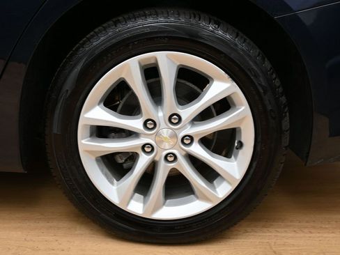 Used 2018 Chevrolet Malibu LT image 13