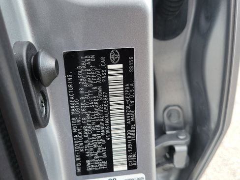 Used 2020 Toyota Camry XSE image 31