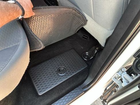 Used 2016 RAM 1500 ST w/ SXT Appearance Group image 8