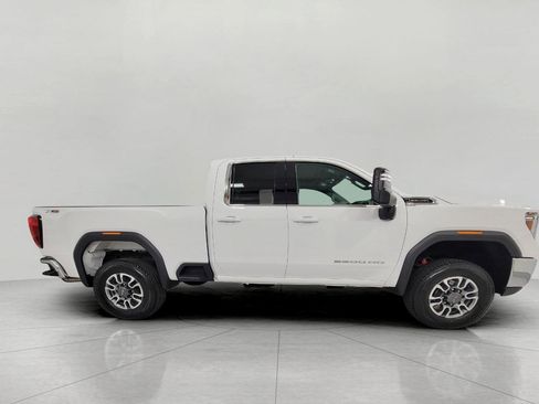 Used 2022 GMC Sierra 2500 SLE w/ X31 Off-Road Package AWD/4WD image 11
