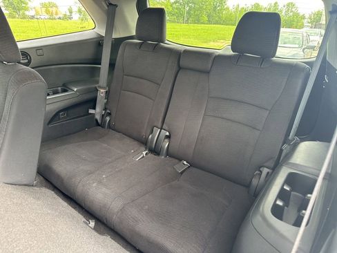 Used 2018 Honda Pilot EX image 13