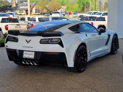 Used 2016 Chevrolet Corvette Z06 w/ 3LZ Preferred Equipment Group RWD image 5