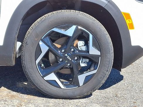 Certified 2026 Kia Seltos S FWD image 8