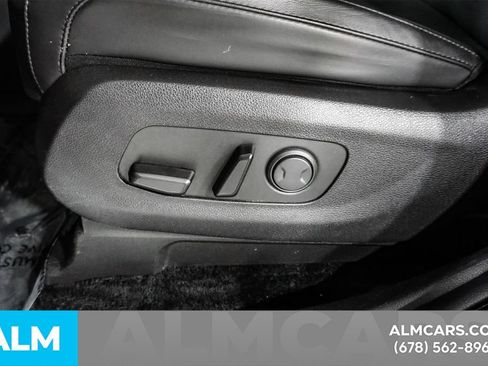 Used 2024 Kia Carnival LX FWD image 28