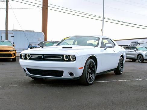 Used 2023 Dodge Challenger SXT w/ Cold Weather Group image 8