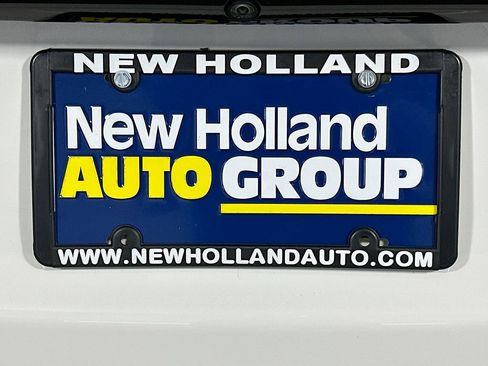 Certified 2024 Chrysler Pacifica Touring-L FWD image 18