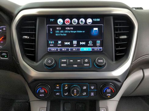 Used 2017 GMC Acadia SLT FWD image 22