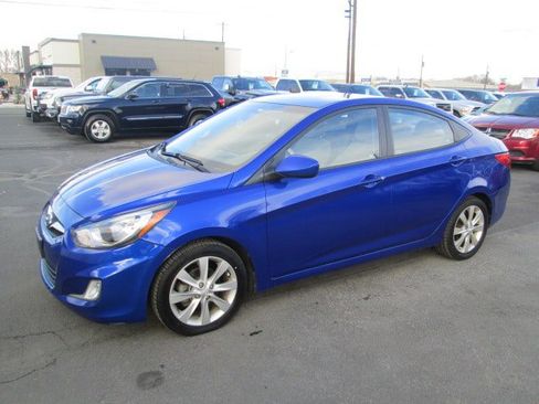 Used 2012 Hyundai Accent GLS w/ Premium Pkg 3 image 1
