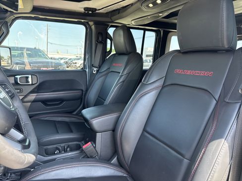 Used 2025 Jeep Wrangler Unlimited Rubicon image 7