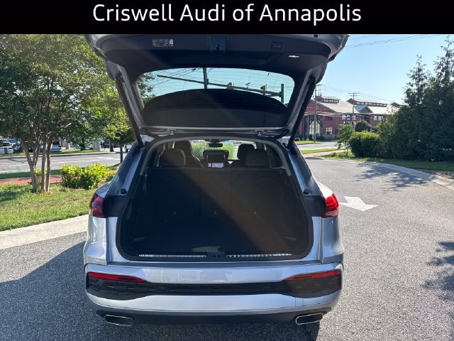 Certified 2025 Audi Q5 Premium w/ Convenience Package AWD/4WD image 12