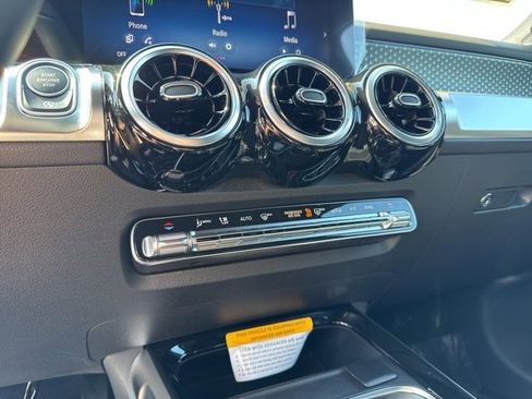 New 2025 Mercedes-Benz GLB 250 image 20