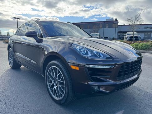 Used 2018 Porsche Macan S image 2