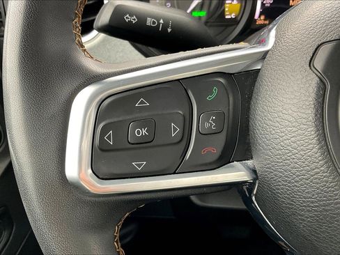 Used 2024 Jeep Wrangler Unlimited Sahara image 17