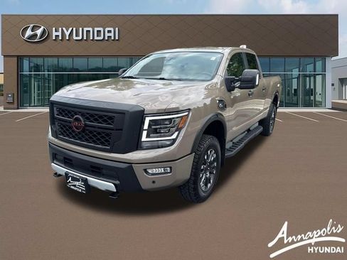 Used 2023 Nissan Titan PRO-4X AWD/4WD image 1