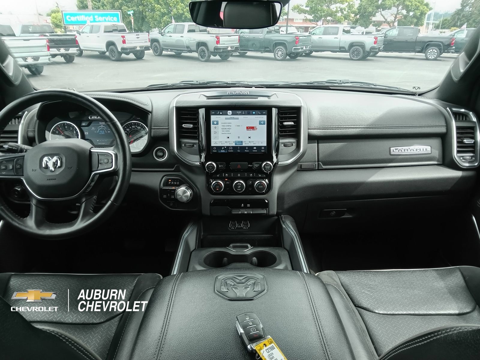 Used 2024 RAM 1500 Laramie AWD/4WD image 9