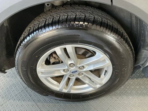 Used 2023 Ford Explorer XLT w/ Equipment Group 202A image 40