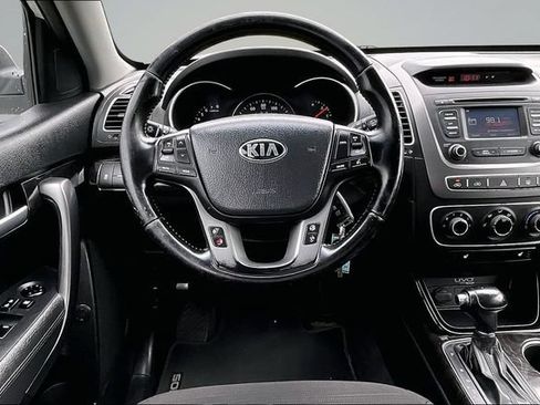 Used 2015 Kia Sorento LX AWD/4WD image 8