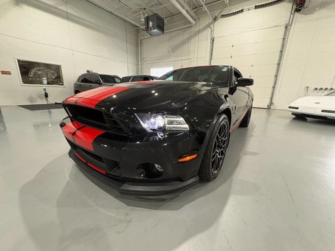 Used 2013 Ford Mustang Shelby GT500 RWD image 43