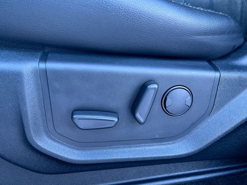 Used 2019 Ford F150 Lariat w/ Equipment Group 502A Luxury image 12