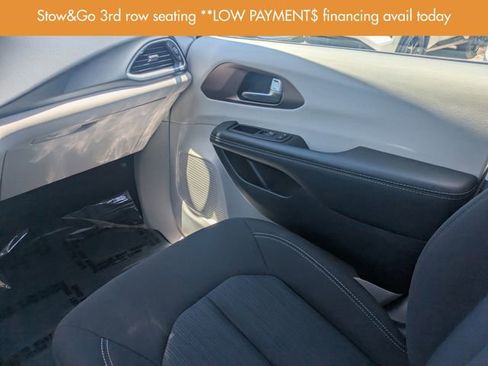 Used 2023 Chrysler Voyager LX FWD image 17