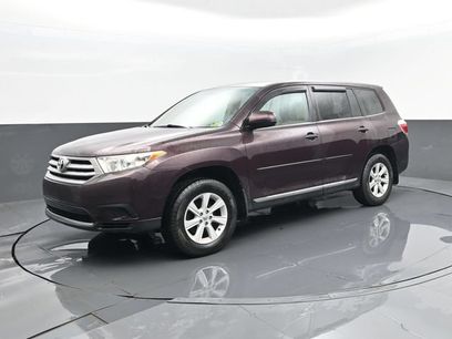 Used 2013 Toyota Highlander 4WD w/ Preferred Accessory Pkg
