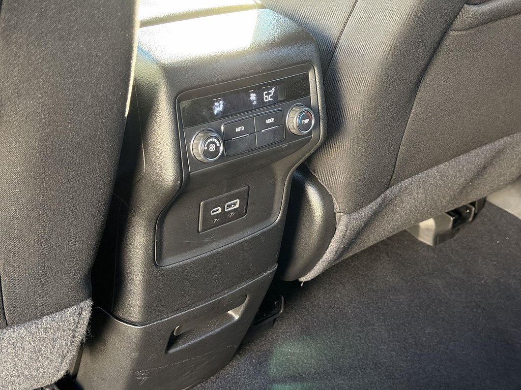 Used 2023 GMC Acadia SLE FWD image 40