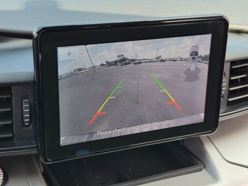 Used 2021 Ford Explorer XLT RWD image 12