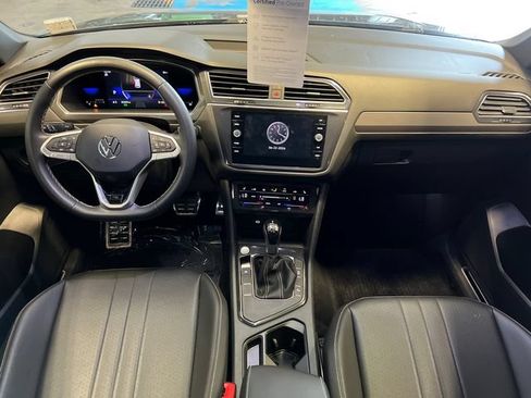 Certified 2023 Volkswagen Tiguan SE R-Line FWD image 18