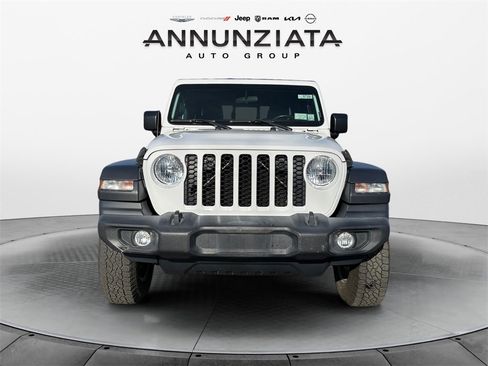 Certified 2020 Jeep Gladiator Sport w/ Quick Order Package 24S image 8