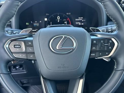 New 2026 Lexus LX 600 4WD w/ Luxury Package image 22