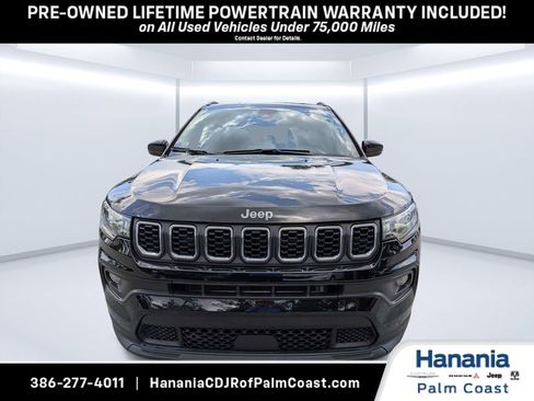 Used 2025 Jeep Compass Latitude AWD/4WD image 8
