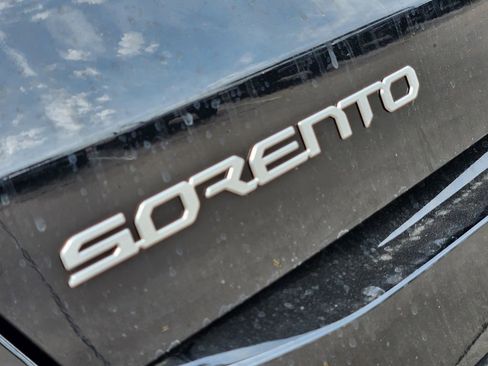 New 2026 Kia Sorento S w/ S Panoramic Sunroof Package FWD image 8