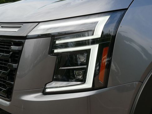 Certified 2025 Nissan Armada PRO-4X AWD/4WD image 16