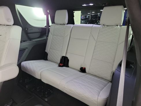 Used 2026 Cadillac Escalade Platinum Sport w/ LPO, ONYX Package AWD/4WD image 11