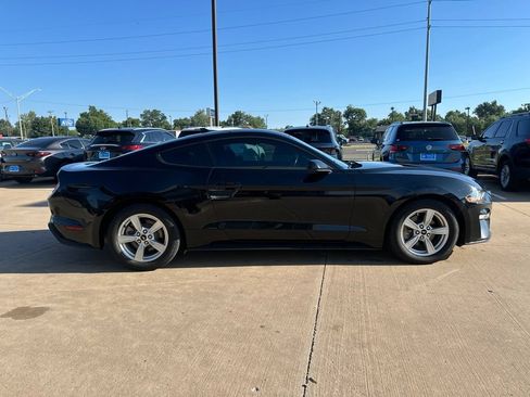 Used 2021 Ford Mustang Coupe RWD image 4