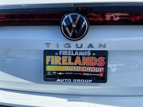 New 2025 Volkswagen Tiguan SE image 15