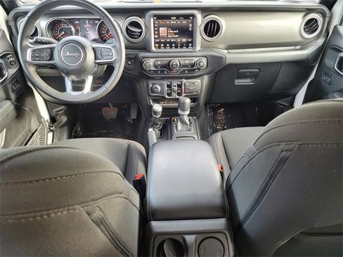Used 2023 Jeep Gladiator Overland image 14