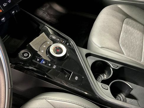 Used 2023 Kia Niro Wave image 17