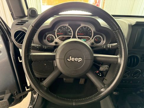Used 2010 Jeep Wrangler Rubicon w/ PWR Convenience Group AWD/4WD image 18