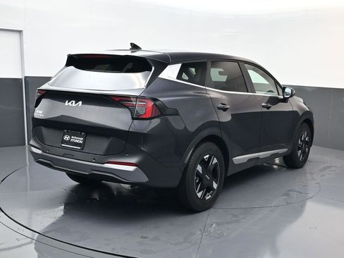 Used 2026 Kia Sportage LX FWD image 3