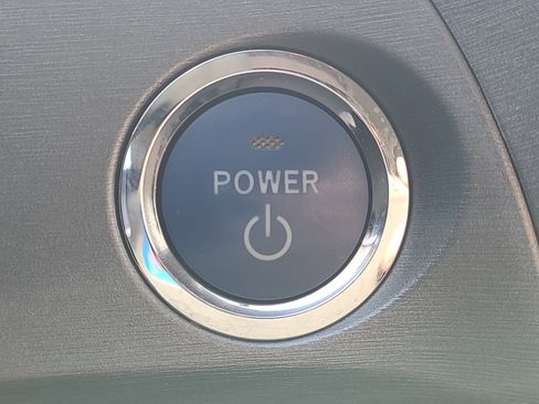 Used 2015 Toyota Prius Four image 30