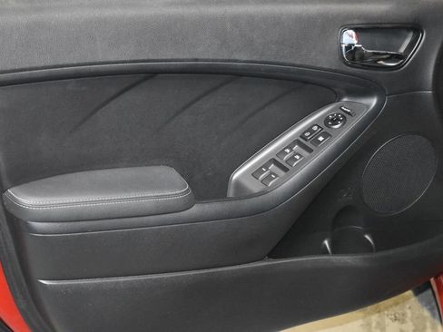 Used 2017 Kia Forte S w/ S Technology Package image 4