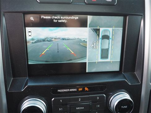 Used 2015 Ford F150 Platinum w/ Equipment Group 701A Luxury image 25