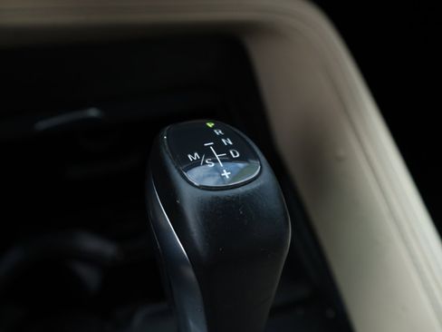 Used 2017 BMW X1 xDrive28i w/ Premium Package image 11