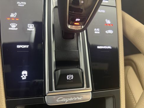 Certified 2023 Porsche Cayenne AWD/4WD image 23