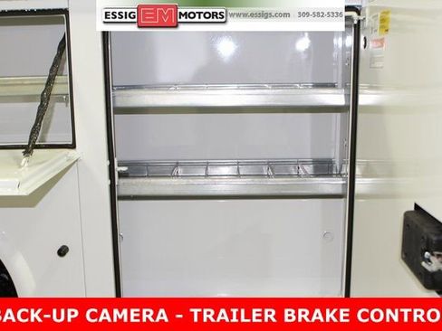 New 2024 RAM 2500 Tradesman w/ Chrome Appearance Group image 43