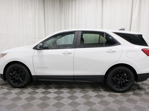 Used 2021 Chevrolet Equinox LS FWD image 32