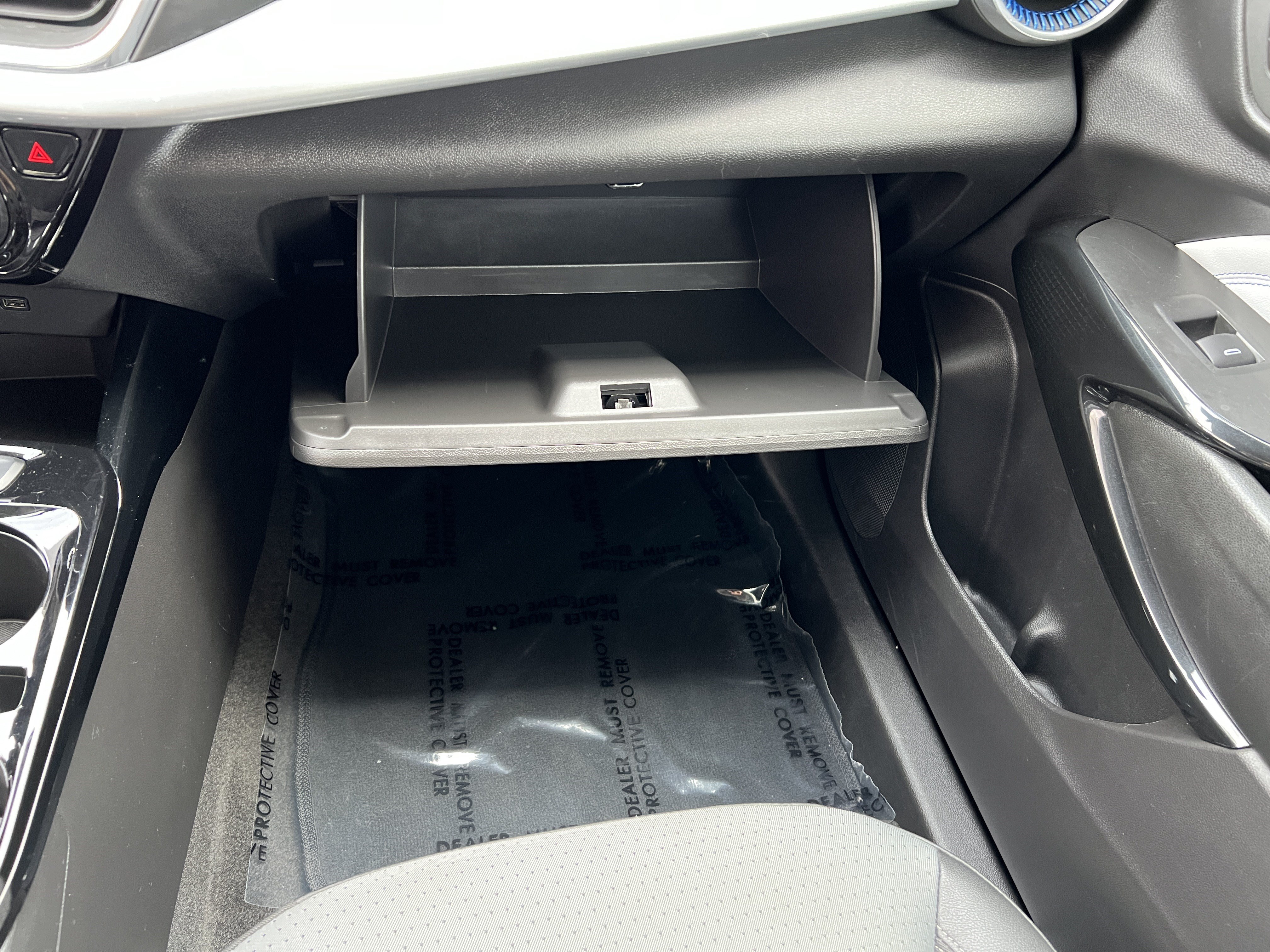 Used 2025 Chevrolet Trax LT FWD image 33